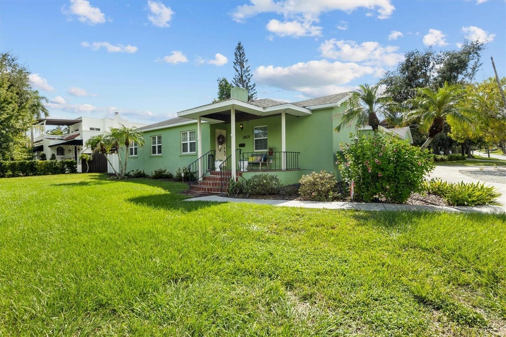 Photo of 2603 Cleveland Heights Boulevard, Lakeland, FL 33803 (MLS # L4964563)