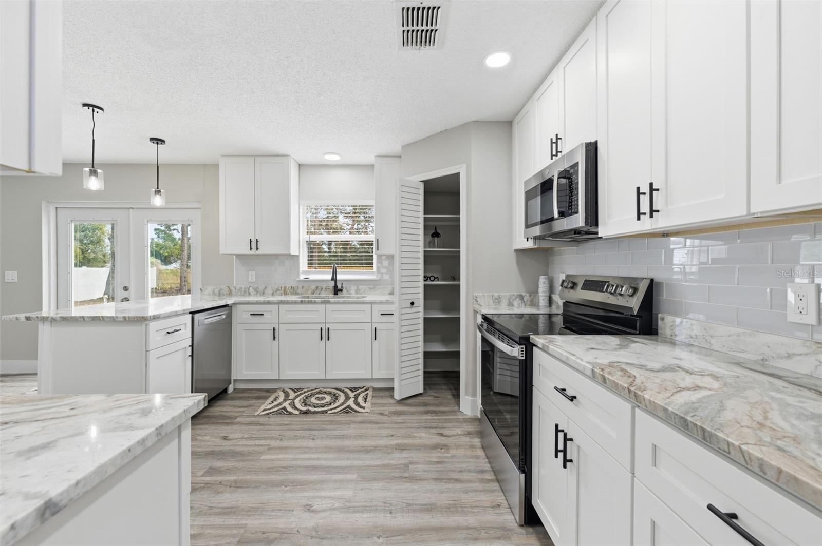 SPRING HILL - Residential