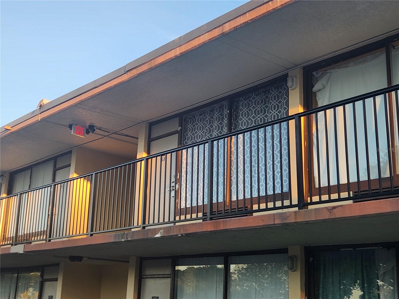 SANDLAKE COURTYARDS CONDO 5901/3515 - Residential