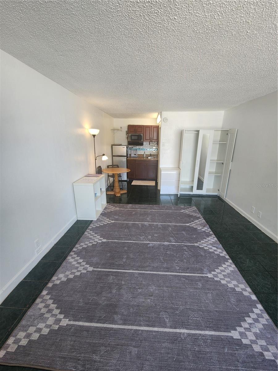 SANDLAKE COURTYARDS CONDO 5901/3515 - Residential