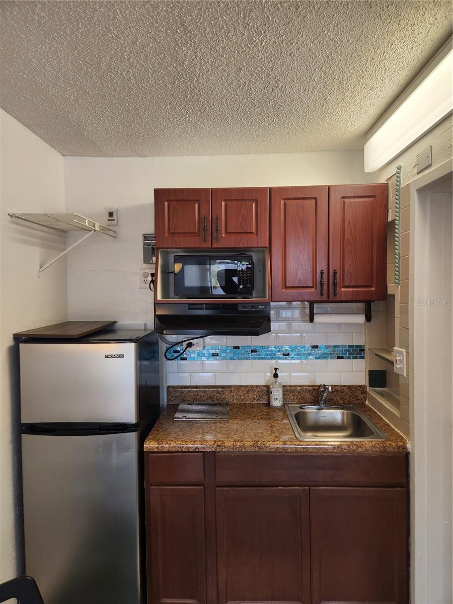 SANDLAKE COURTYARDS CONDO 5901/3515 - Residential