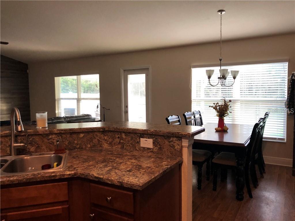 7110 REMINGTON OAKS LOOP