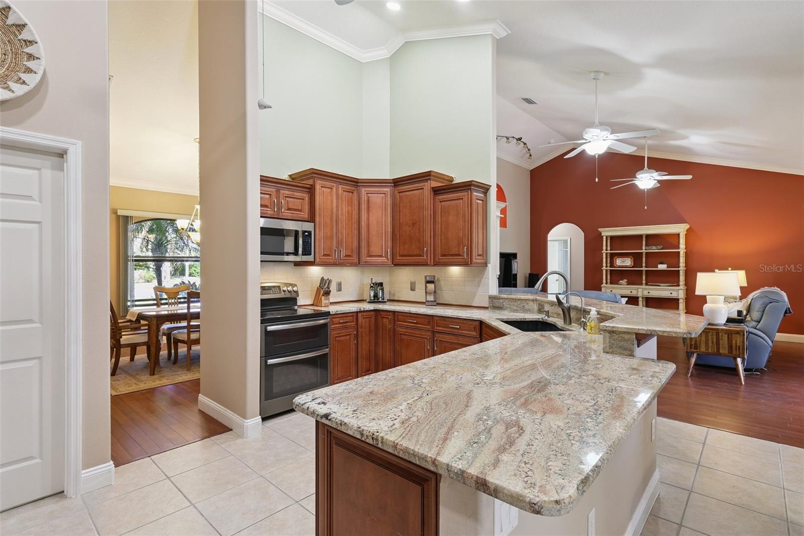 OAK FORD GOLF CLUB - Residential