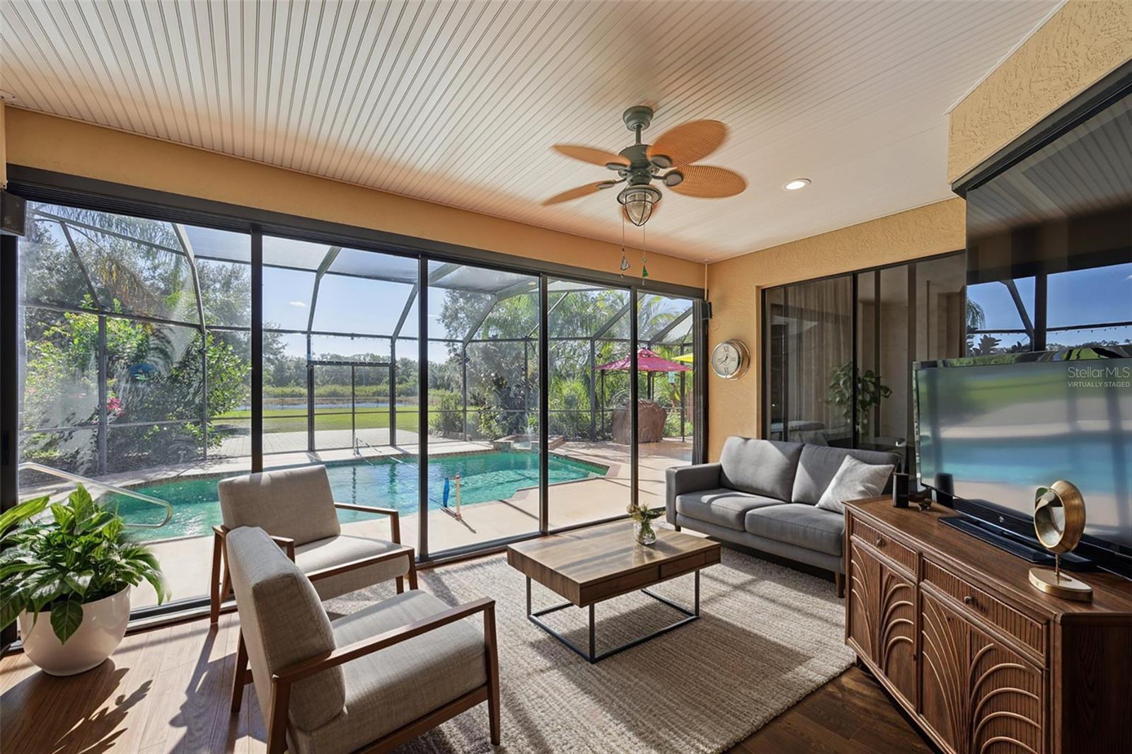 OAK FORD GOLF CLUB - Residential