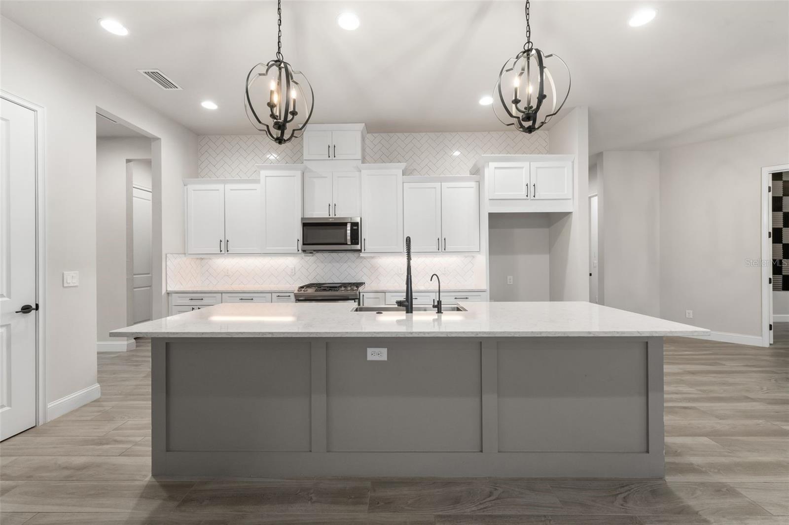 OAKMONT PH 3 PB 35 PG 60 - Residential