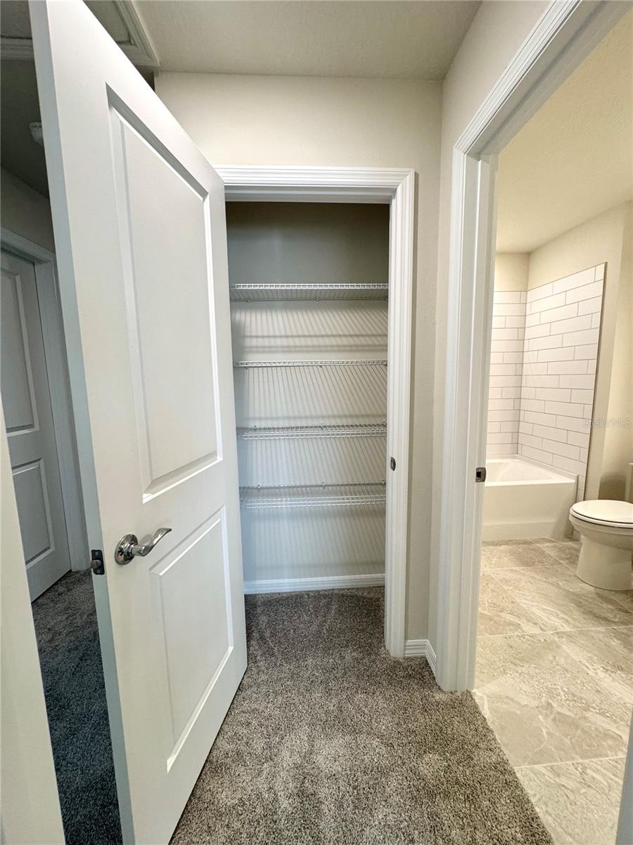 SILVERLEAF OAKS - Residential Lease