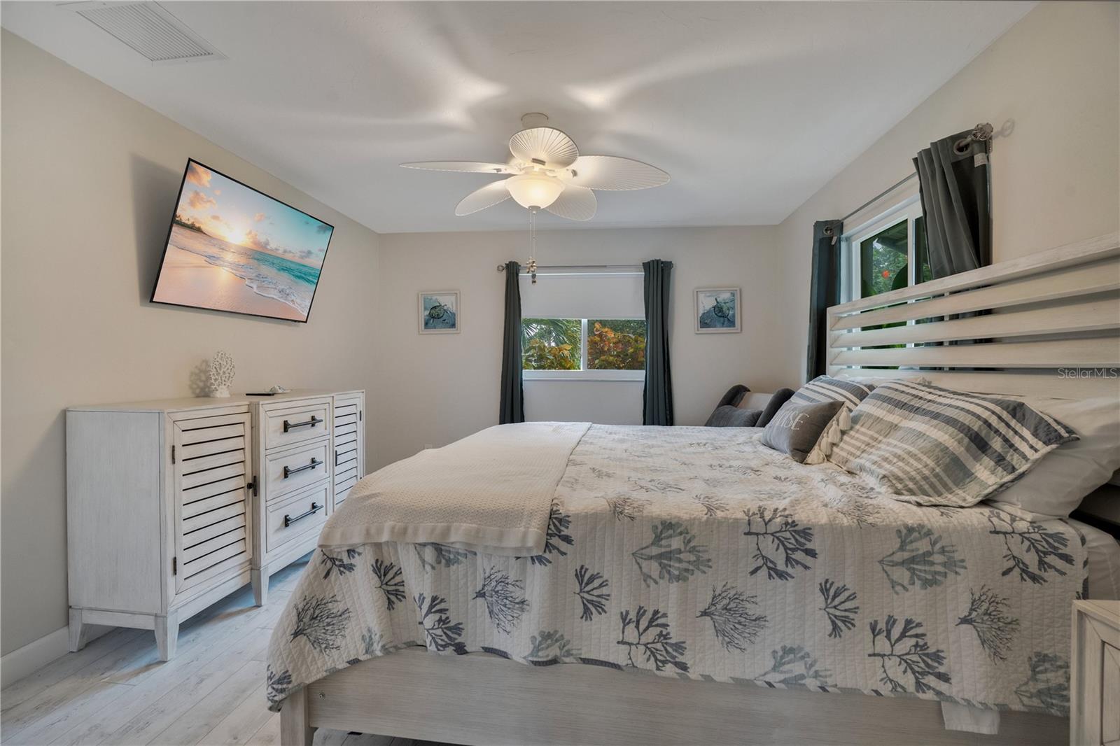 WATERFRONT ESTATES - Residential
