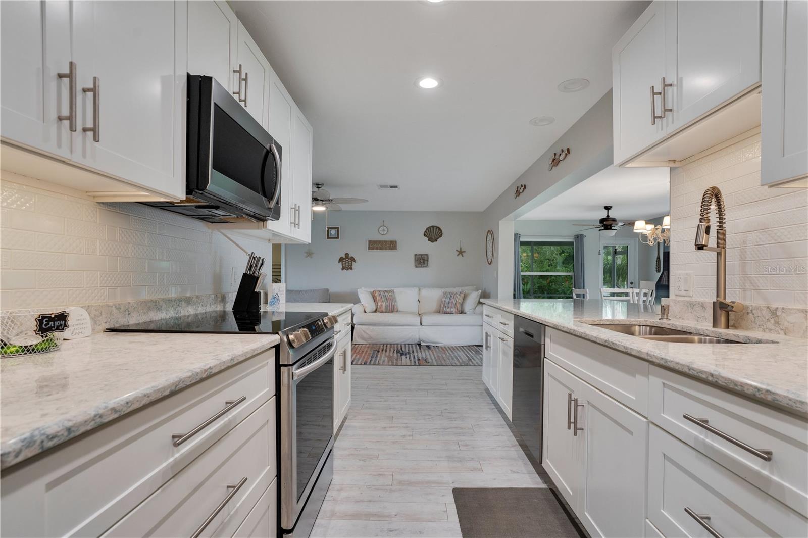 WATERFRONT ESTATES - Residential