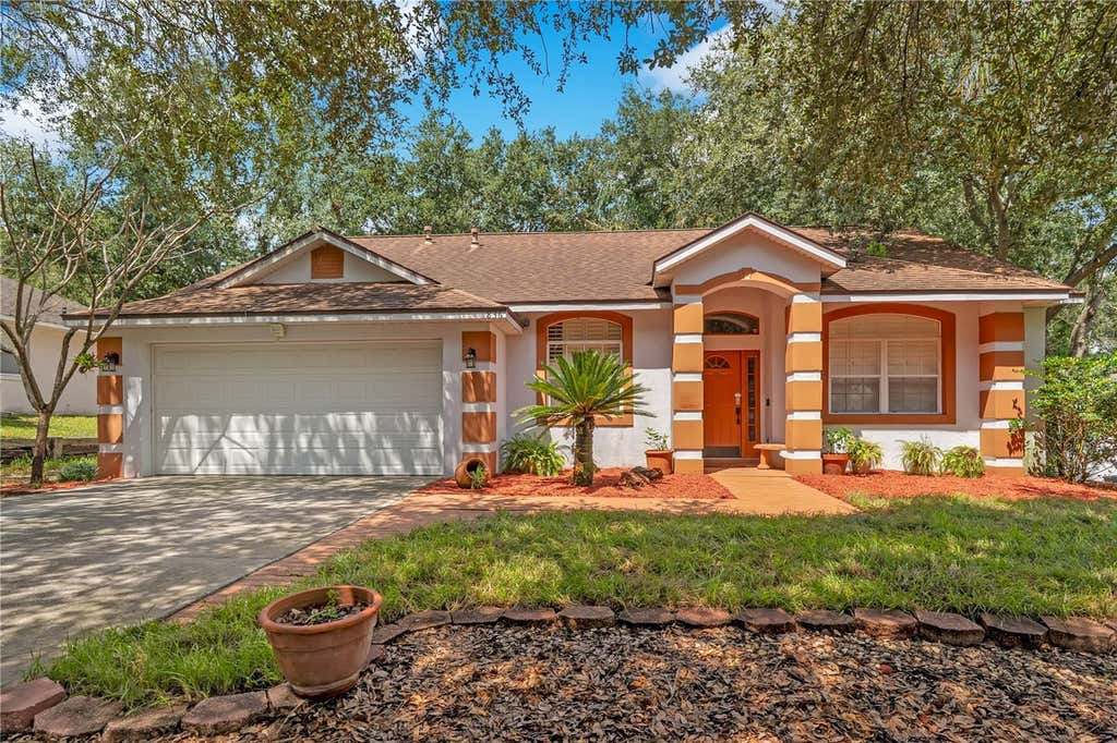 Photo of 836 Elm Forest Drive, Minneola, FL 34715 (MLS # O6432669)