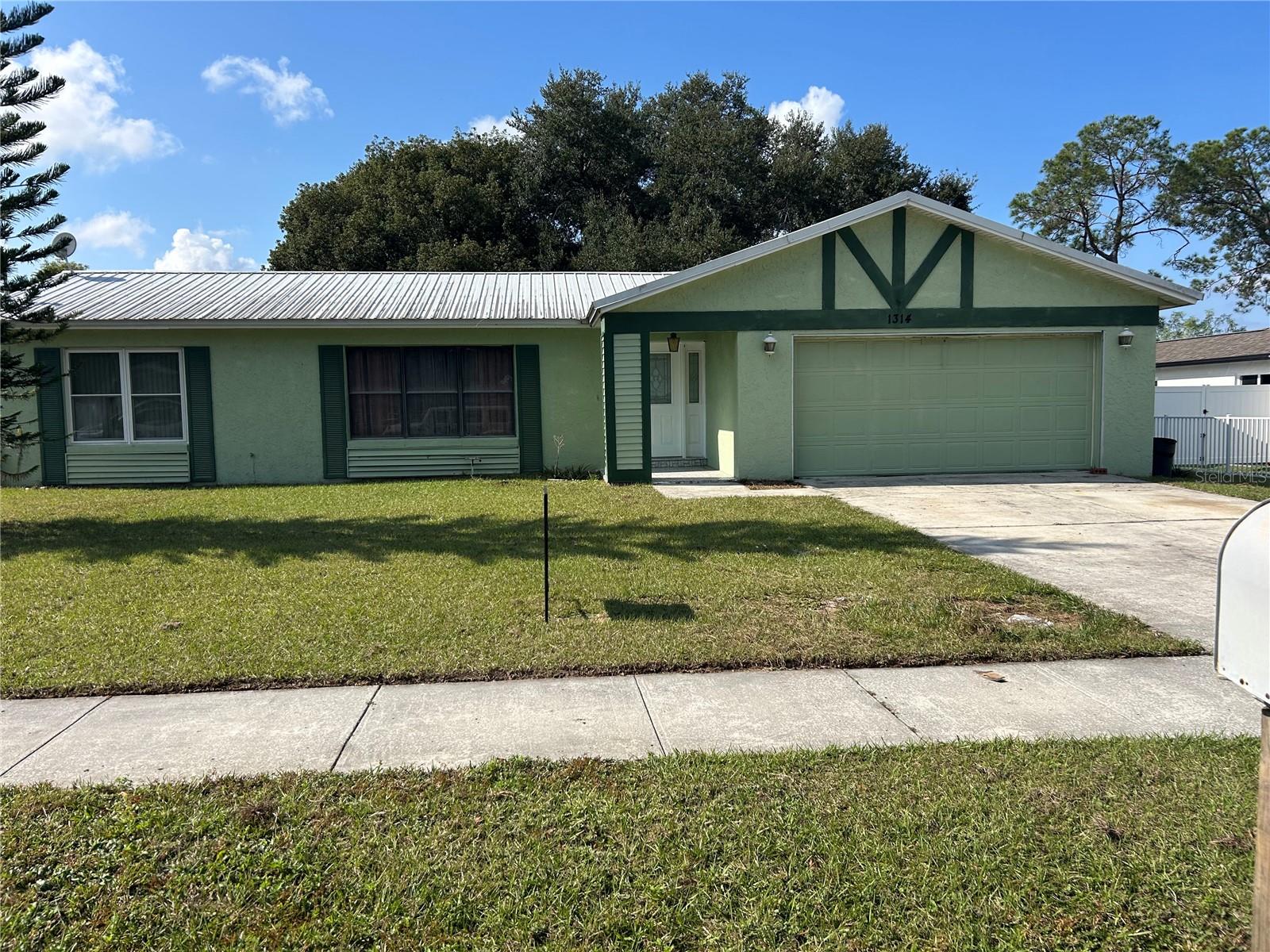 HIGHLAND GROVE - Residential