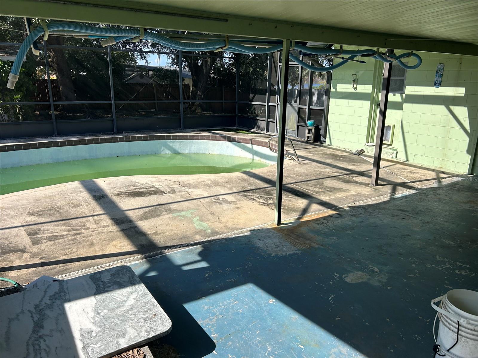 HIGHLAND GROVE - Residential