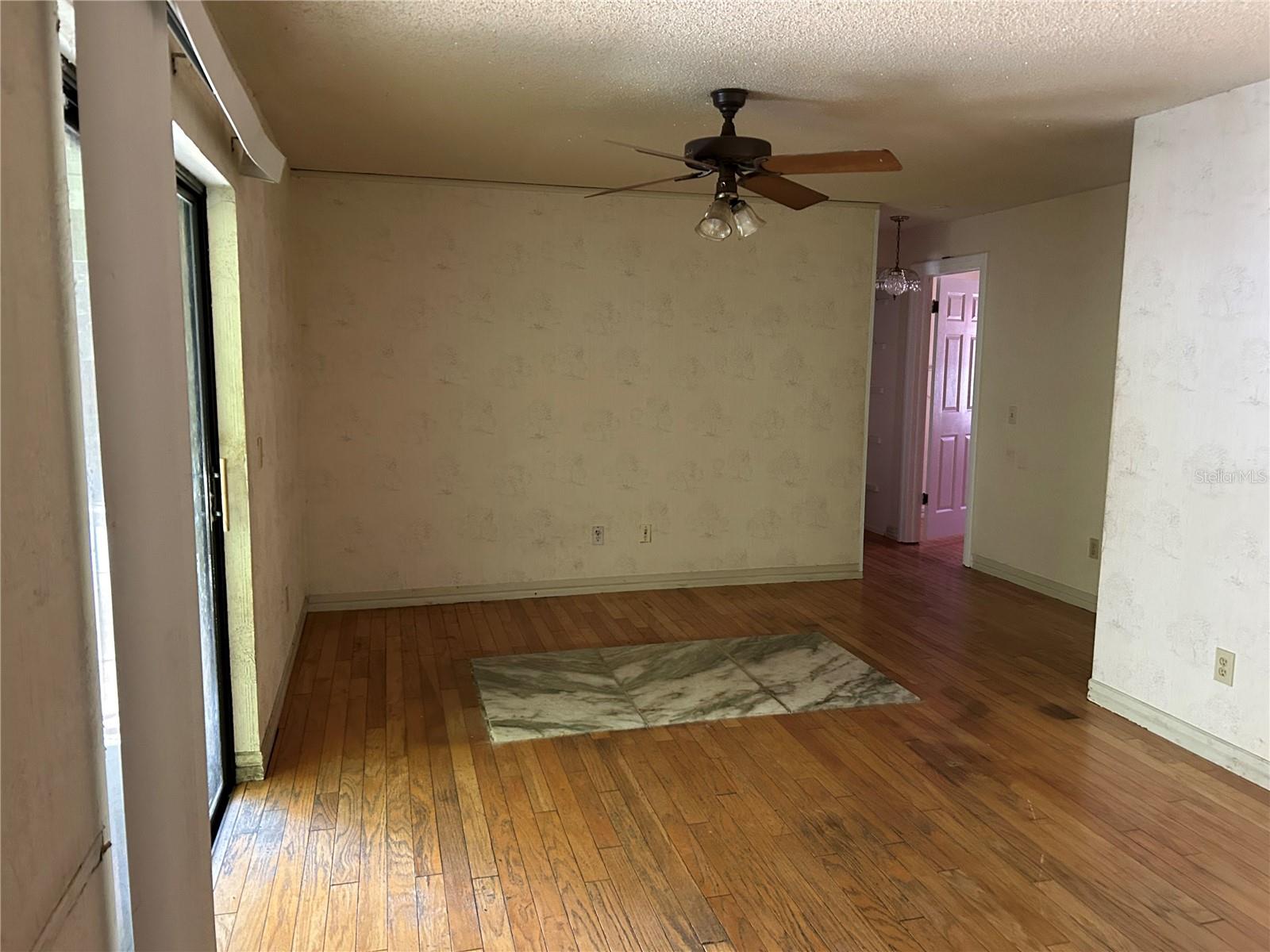 HIGHLAND GROVE - Residential