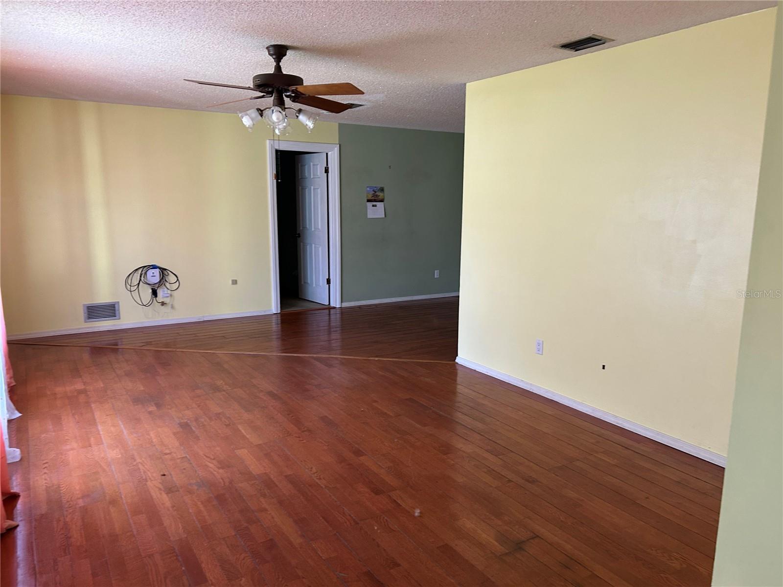 HIGHLAND GROVE - Residential