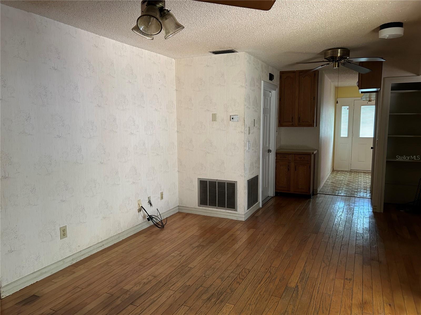 HIGHLAND GROVE - Residential