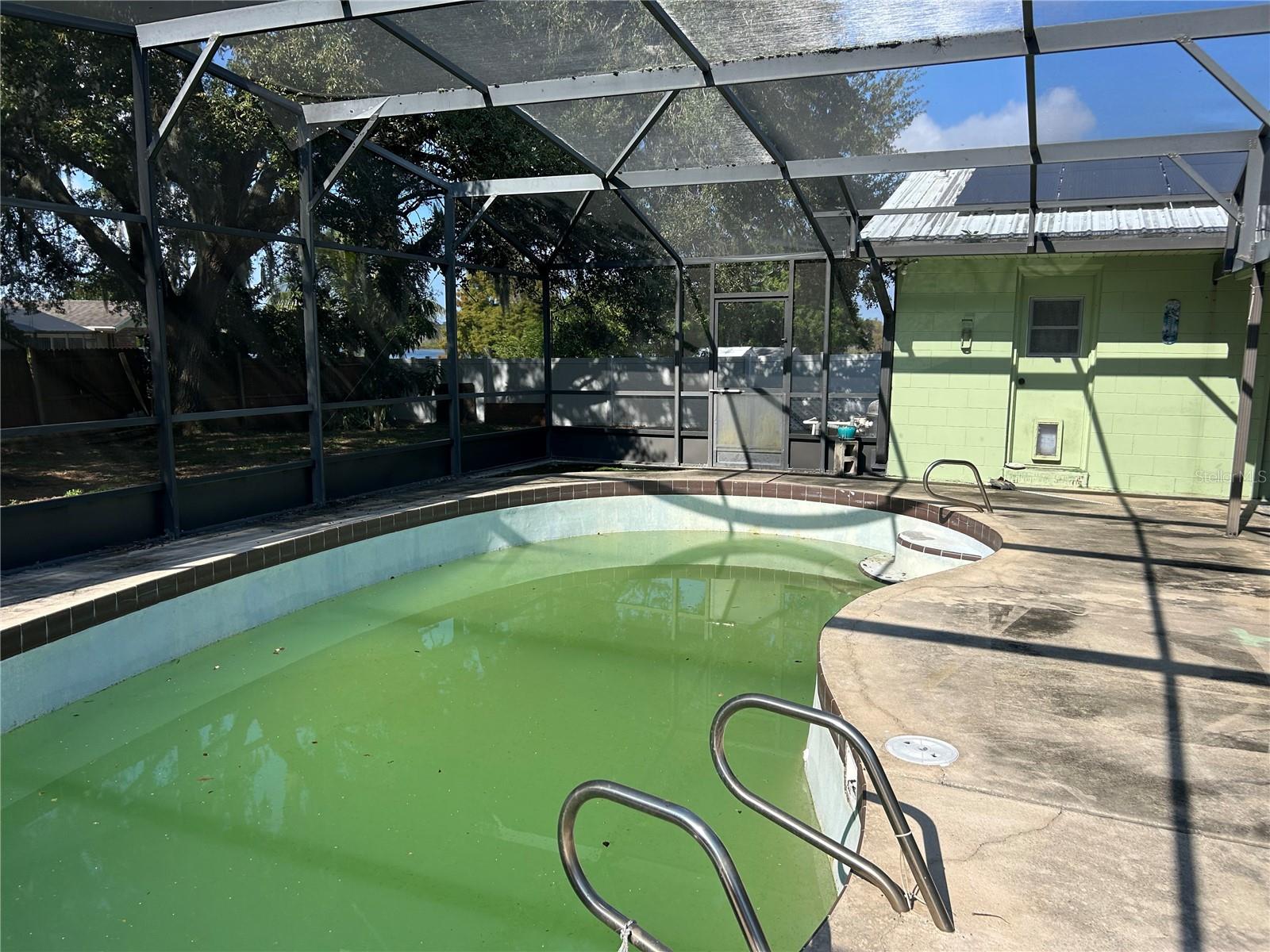 HIGHLAND GROVE - Residential