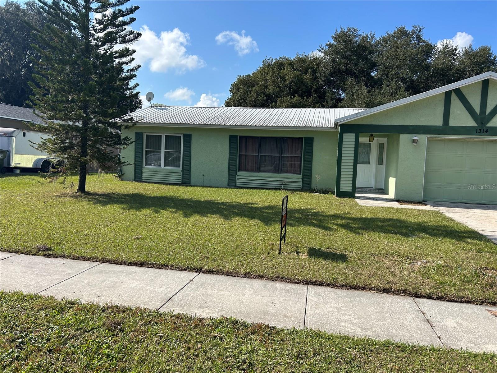 HIGHLAND GROVE - Residential