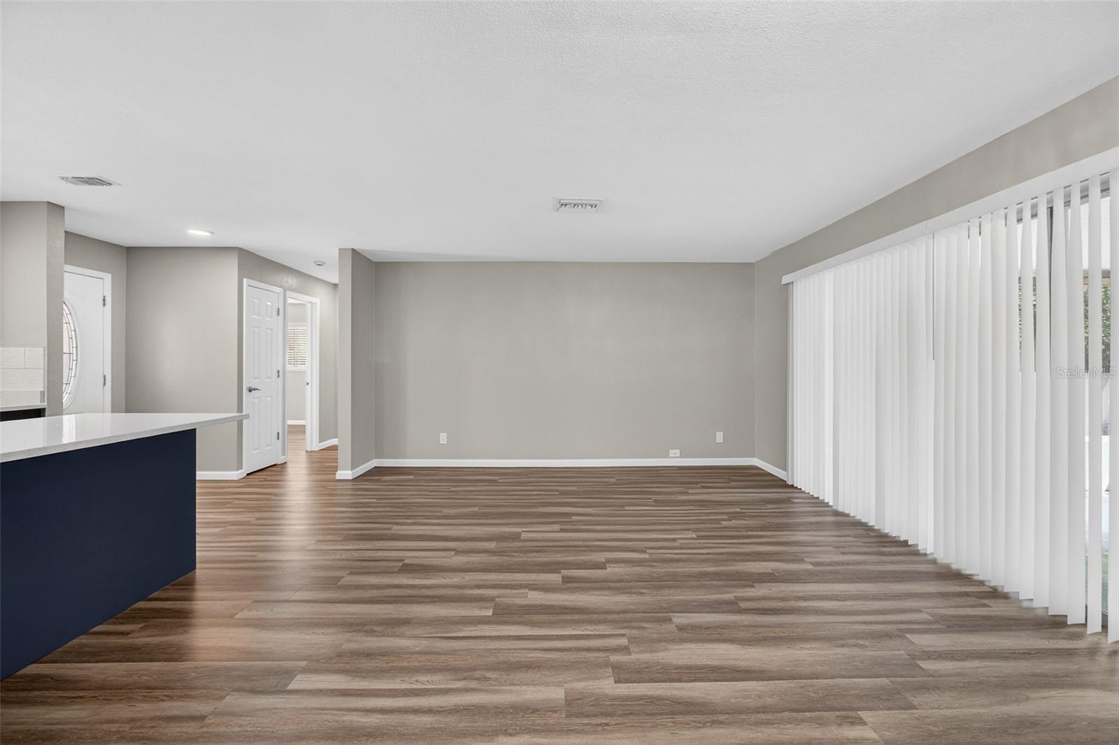 TROPIC HILLS - Residential