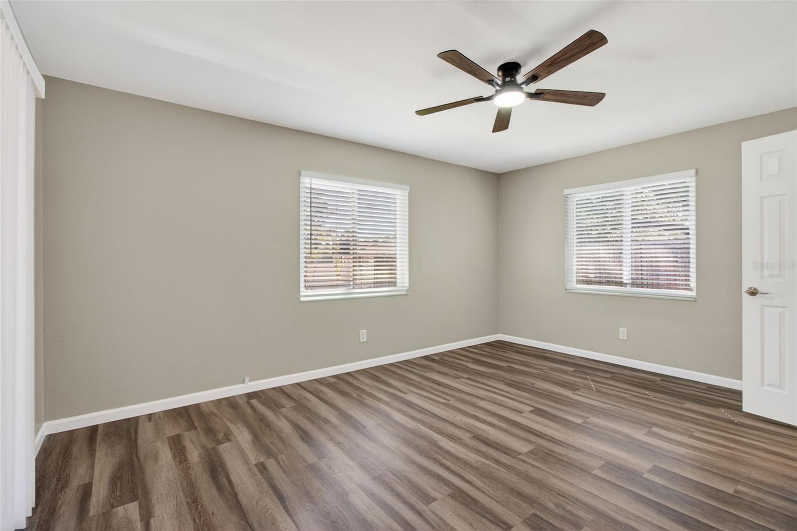 TROPIC HILLS - Residential