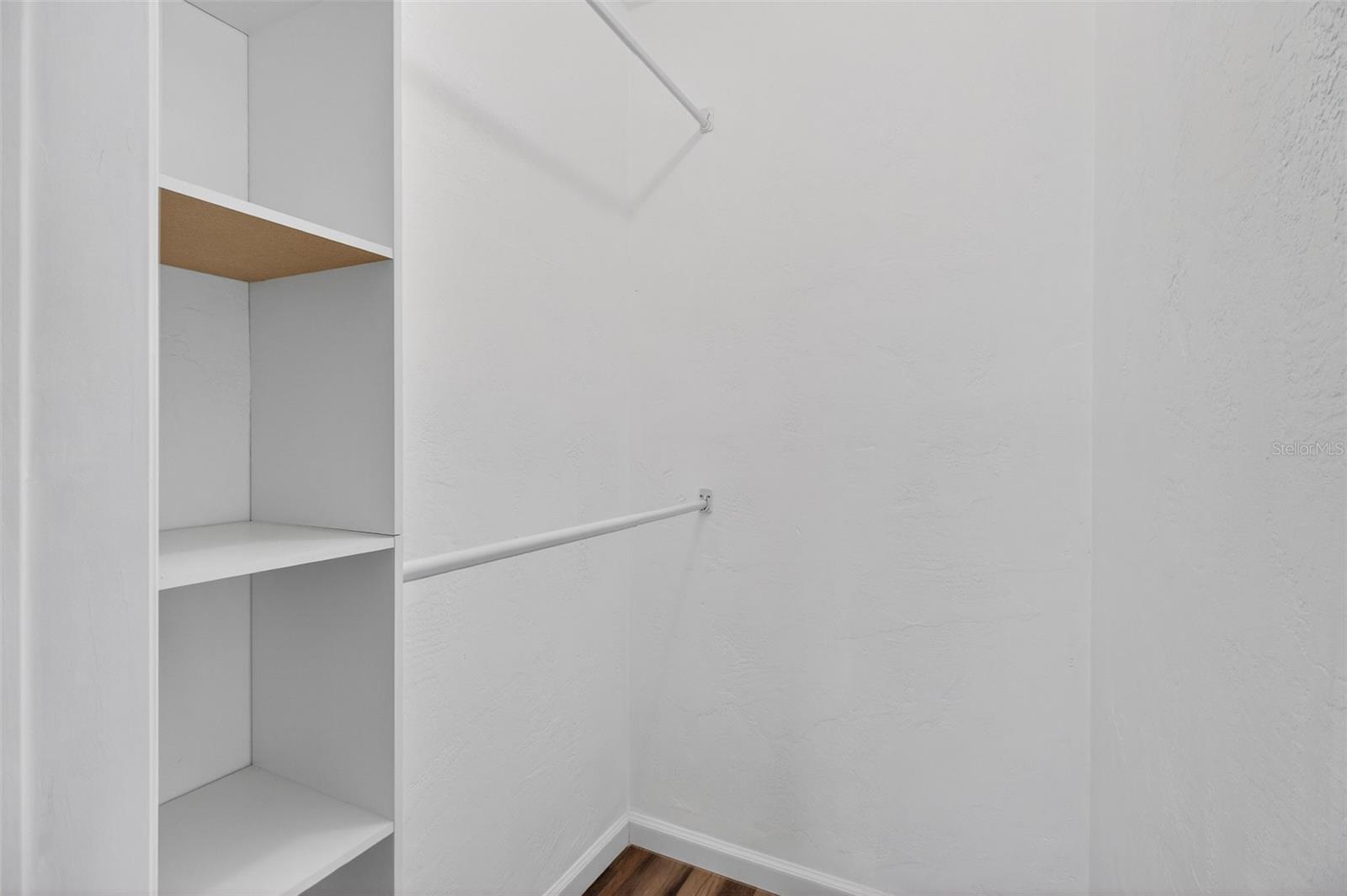 TROPIC HILLS - Residential