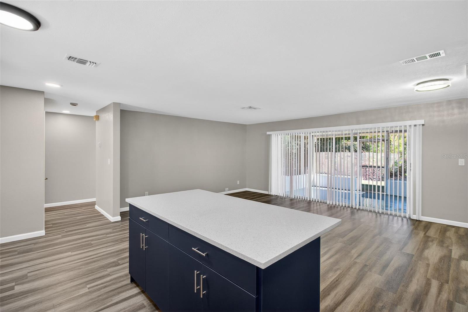 TROPIC HILLS - Residential