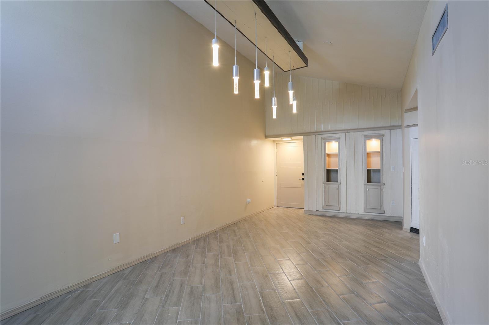 SOUTHPOINTE CONDO - Residential Lease