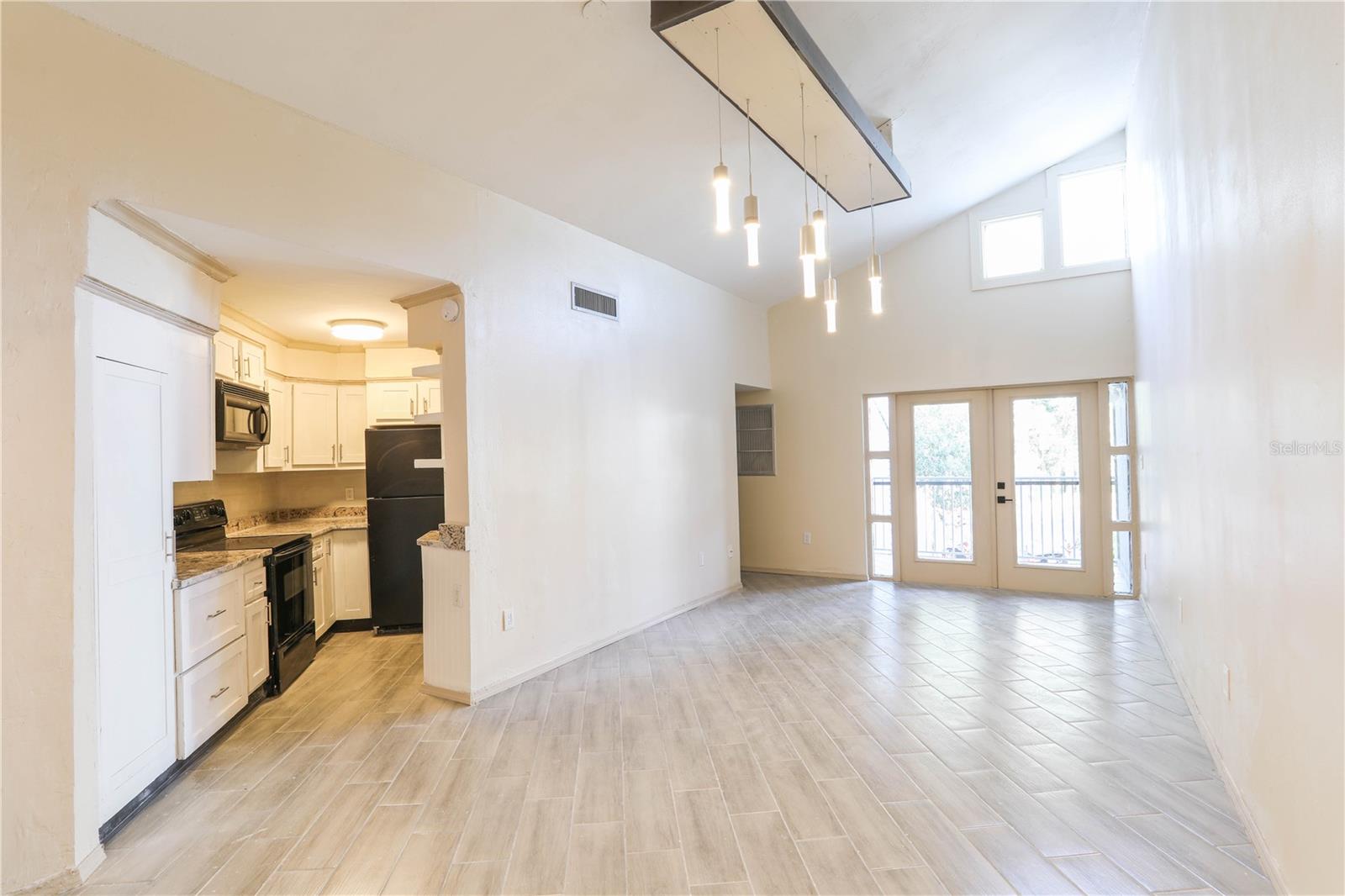 SOUTHPOINTE CONDO - Residential Lease