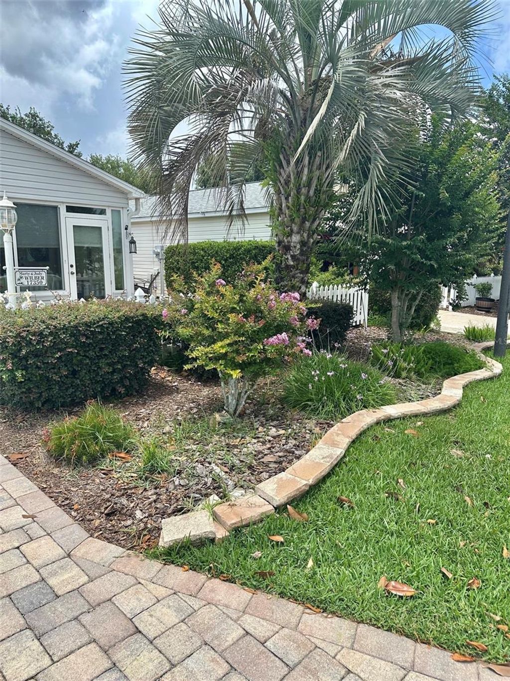 Photo of 17350 SE 77th Sycamore Avenue, The Villages, FL 32162 (MLS # G5112584)