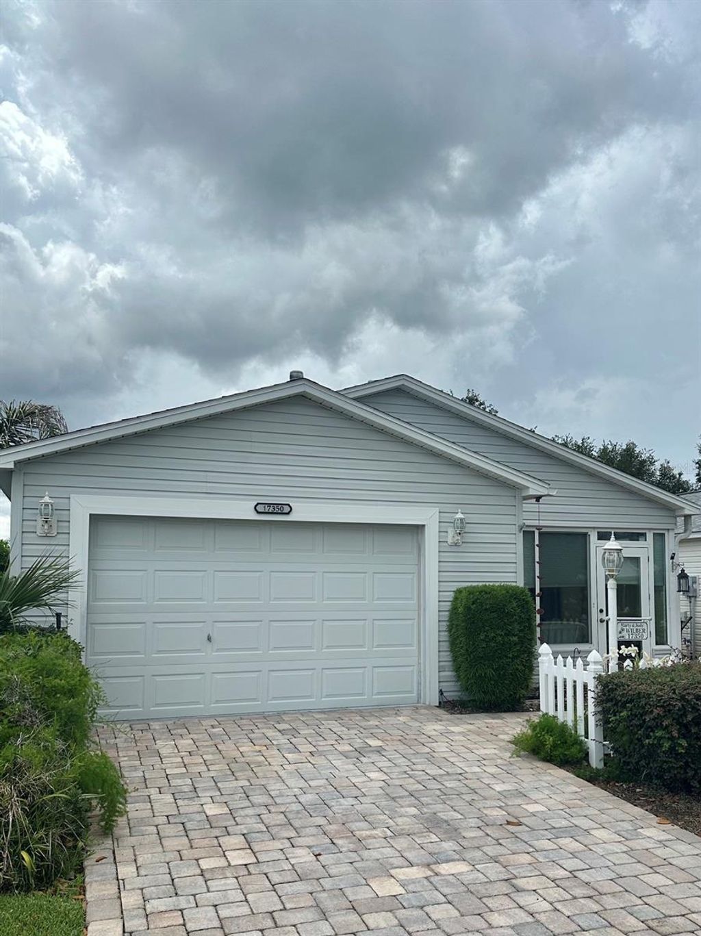 Photo of 17350 SE 77th Sycamore Avenue, The Villages, FL 32162 (MLS # G5112584)