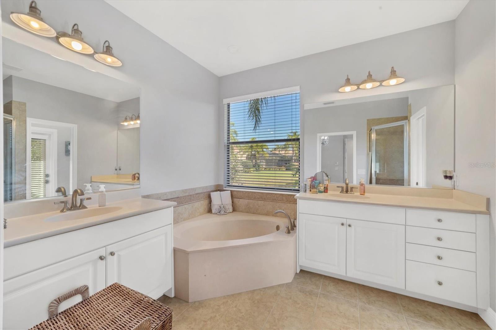 LAKEWOOD RANCH COUNTRY CLUB VILLAGE R&S - Residential