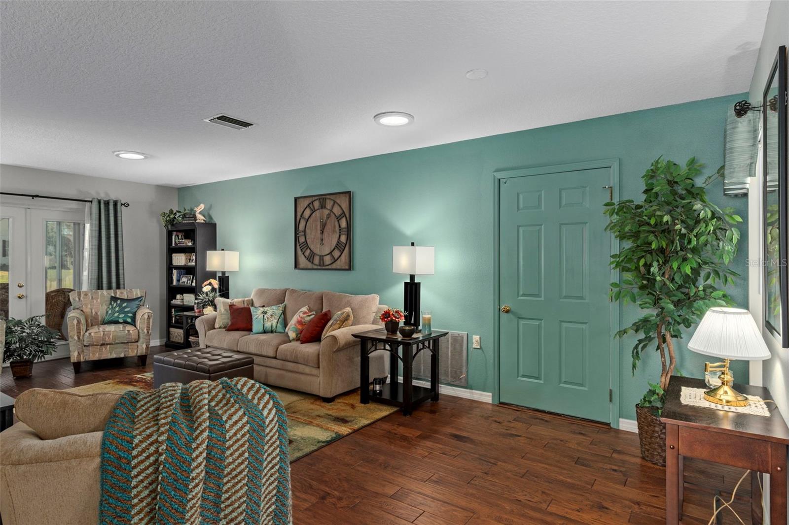 SAN CLEMENTE VILLAGE - Residential