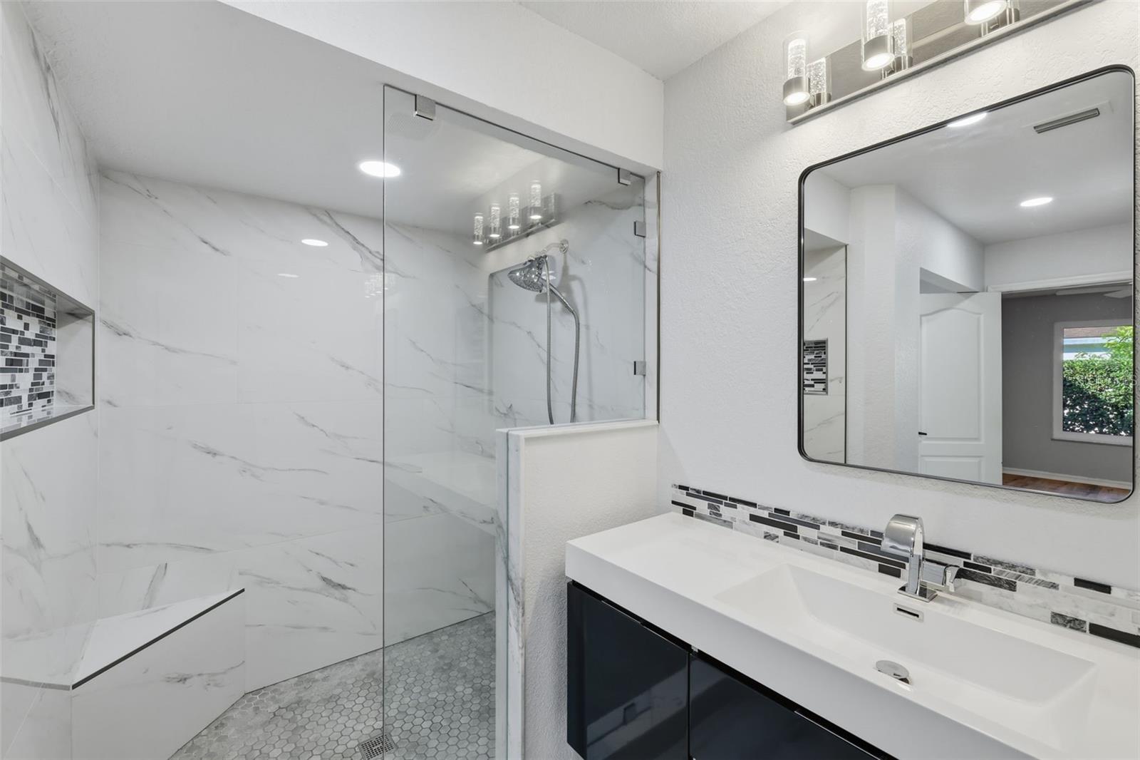 LAKE HERON - Residential