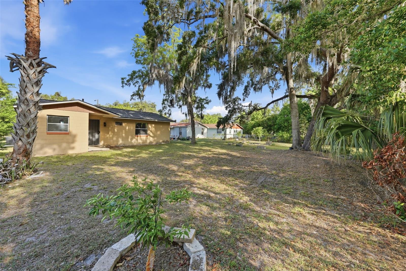 HARLEM LEESBURG - Residential