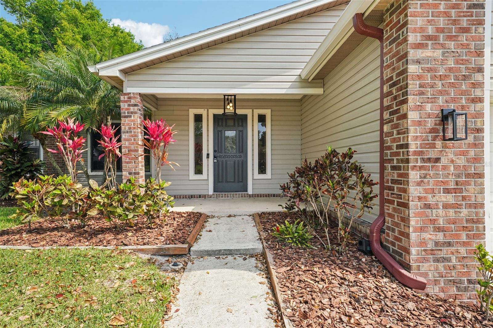 LAKE VALENCIA UNIT 3B - Residential