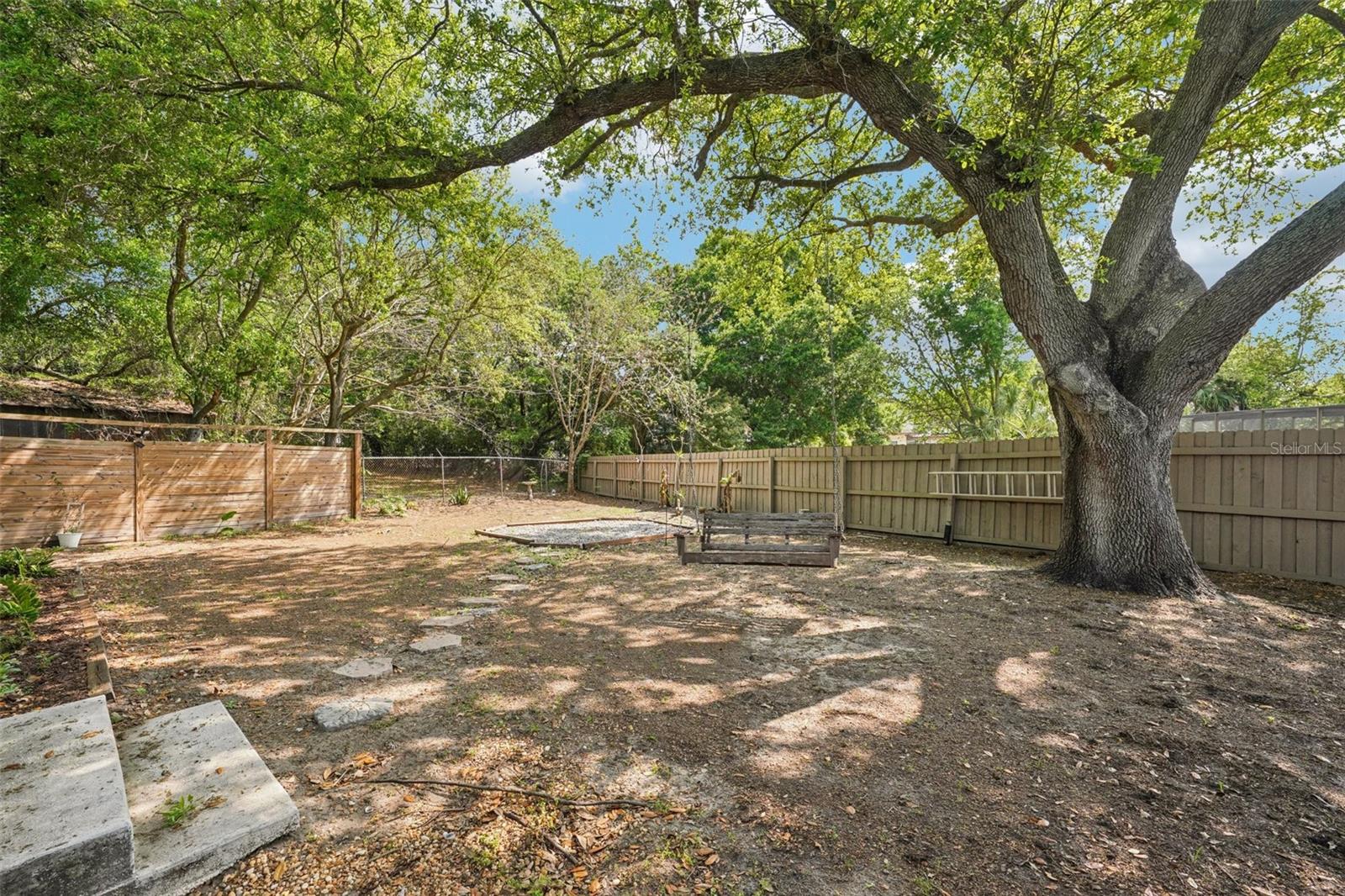 LAKE VALENCIA UNIT 3B - Residential