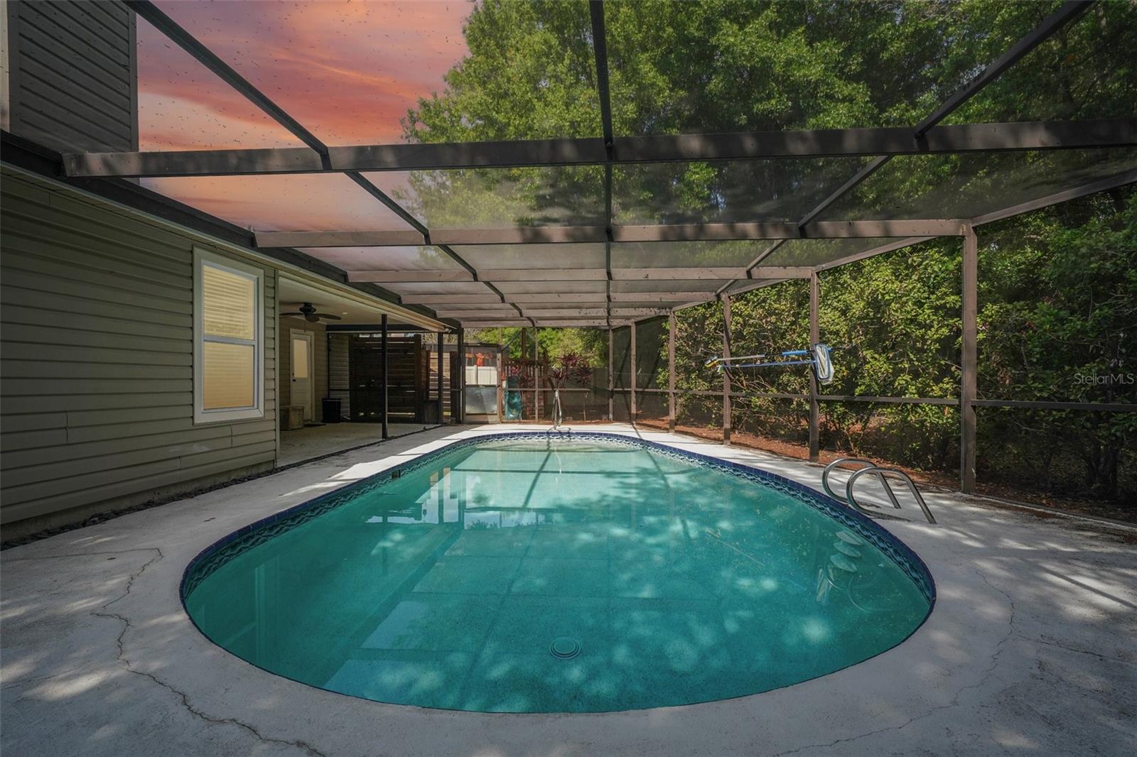 LAKE VALENCIA UNIT 3B - Residential