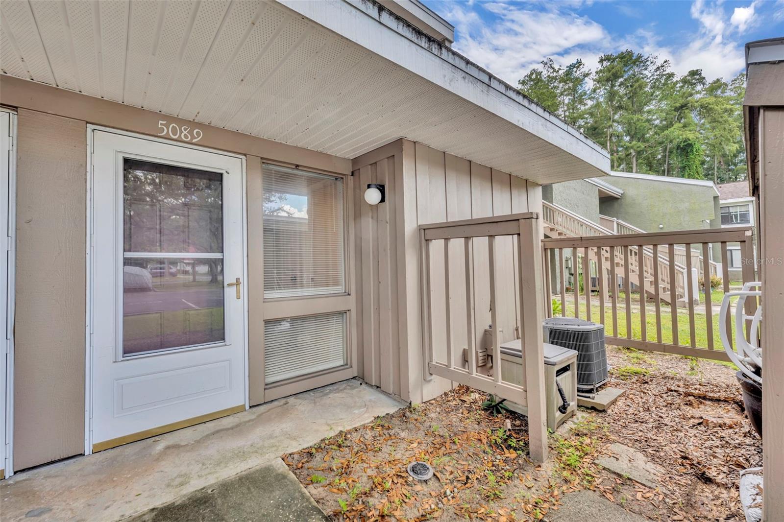 5089 EAGLESMERE DRIVE D09