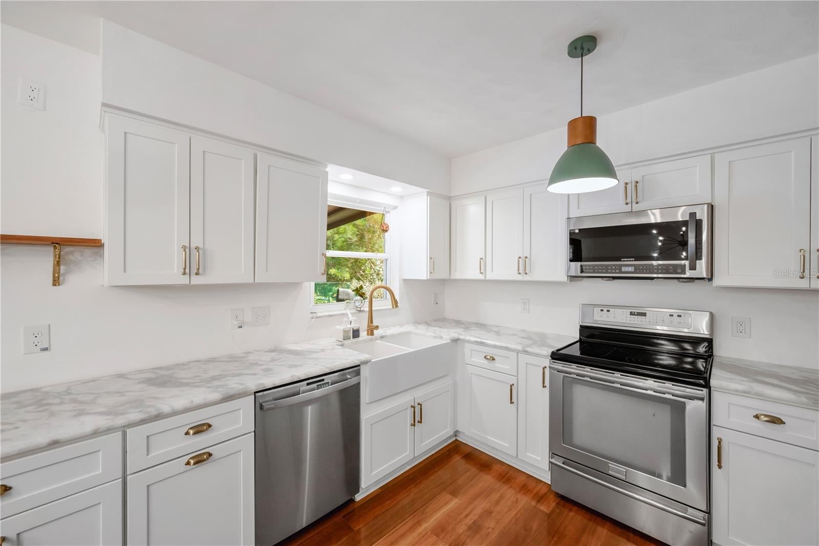 1708 WOODBINE DRIVE