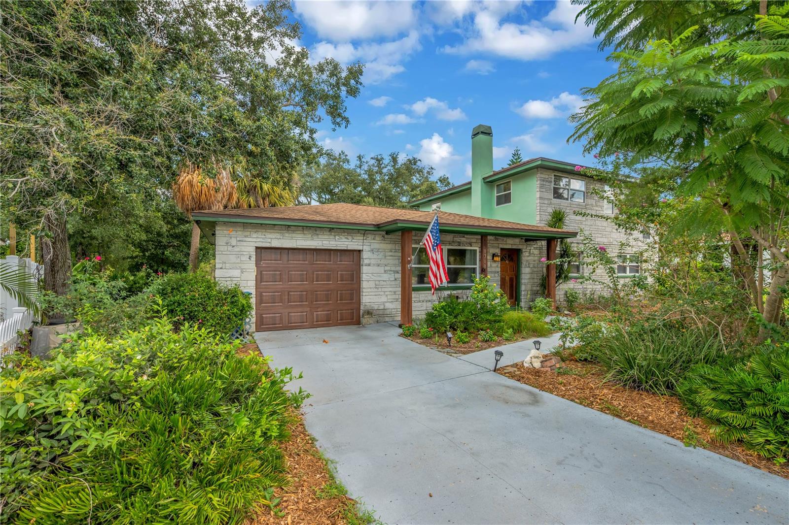 1708 WOODBINE DRIVE