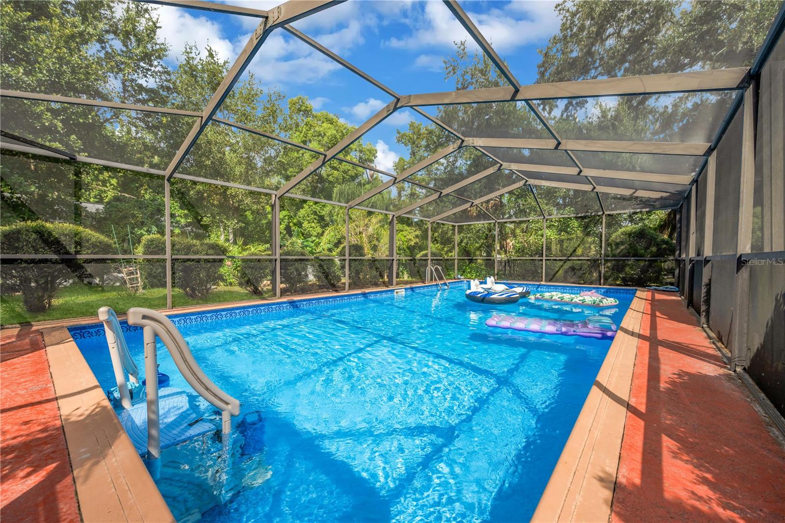 1708 WOODBINE DRIVE