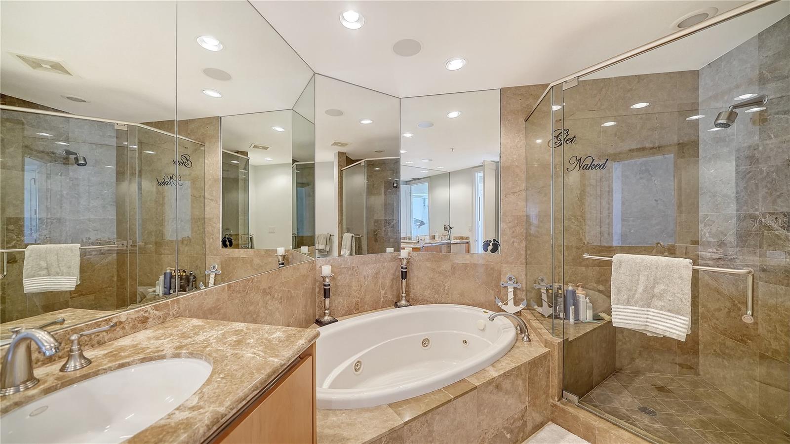 THE BEACH RESIDENCES - Residential