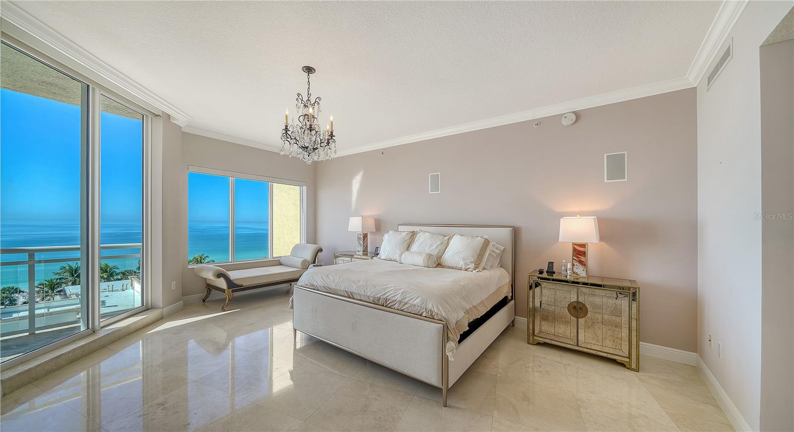 THE BEACH RESIDENCES - Residential