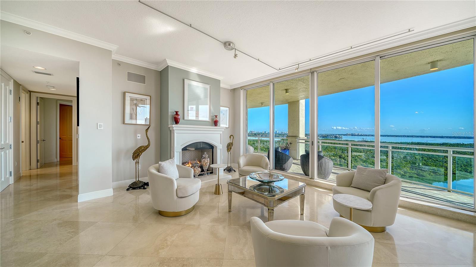 THE BEACH RESIDENCES - Residential