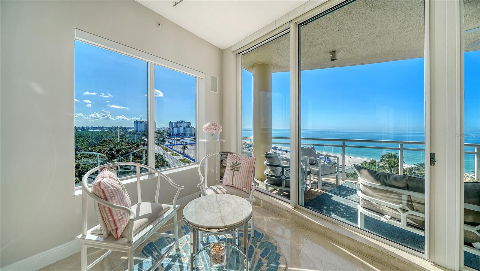 THE BEACH RESIDENCES - Residential