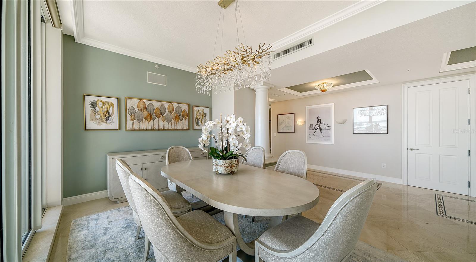 THE BEACH RESIDENCES - Residential