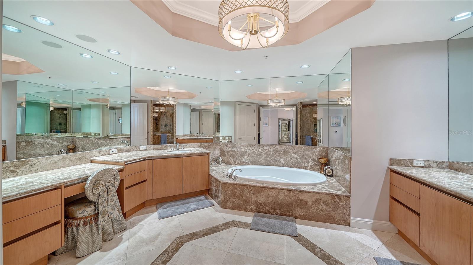 THE BEACH RESIDENCES - Residential