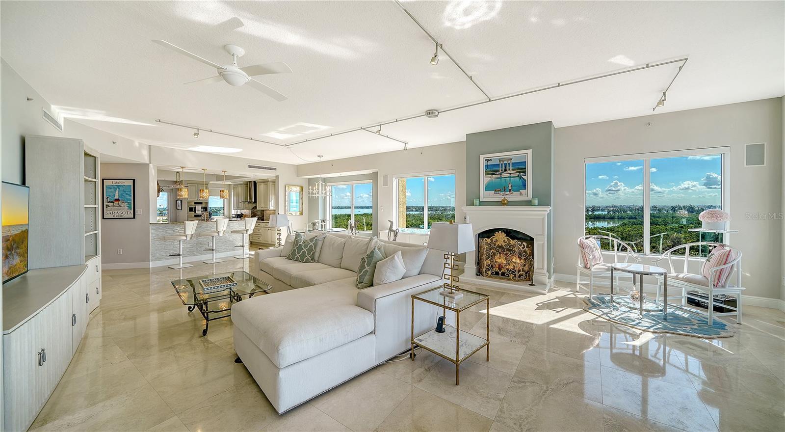 THE BEACH RESIDENCES - Residential