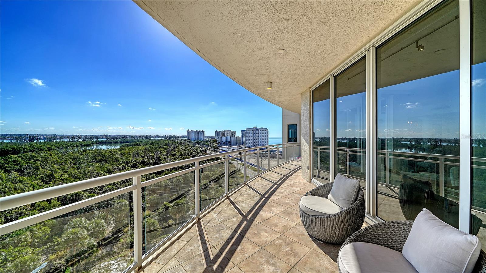 THE BEACH RESIDENCES - Residential