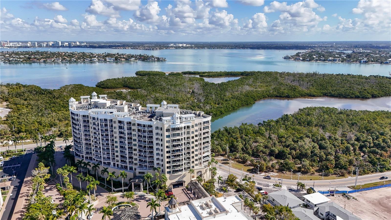 THE BEACH RESIDENCES - Residential