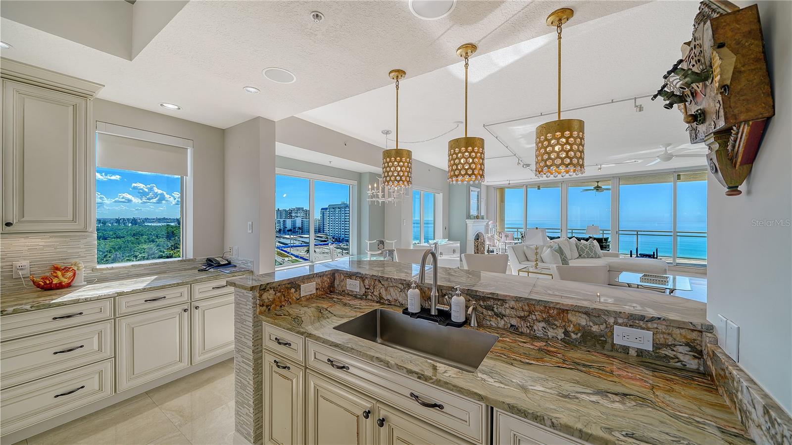 THE BEACH RESIDENCES - Residential