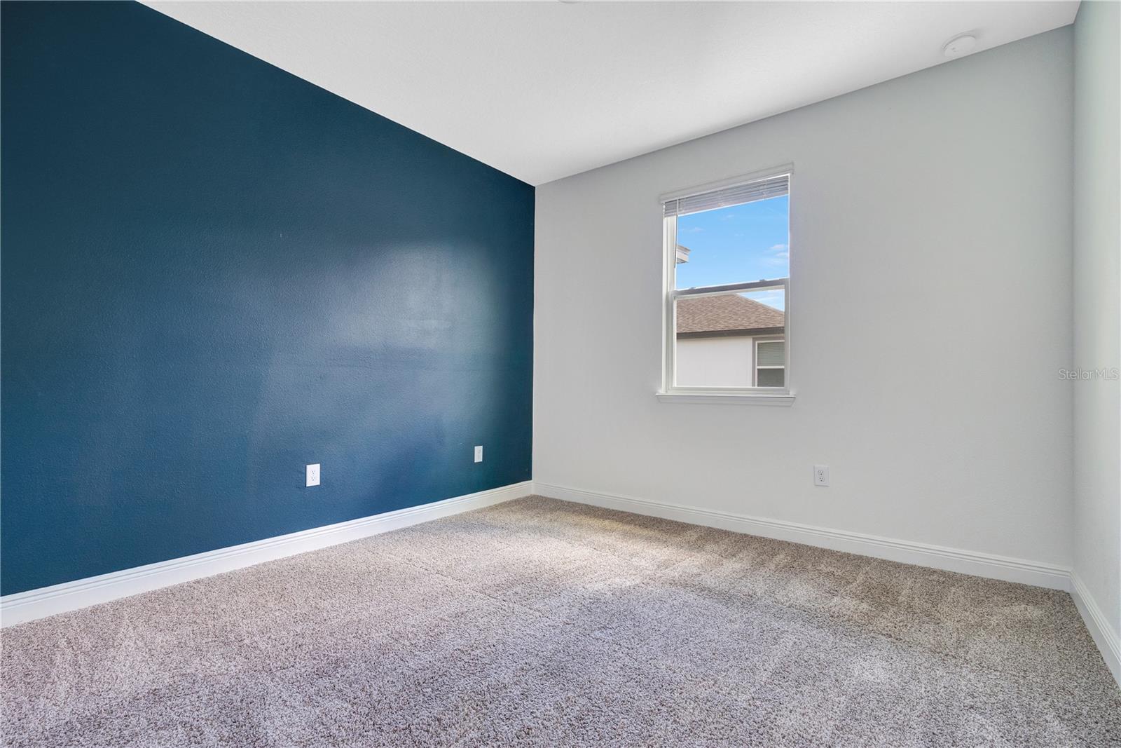 ENCLAVE AT HAWKS CREST - Residential Lease